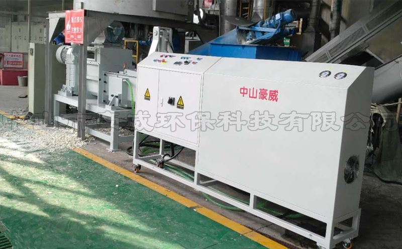 CU360聚氨酯壓實機應用生產線 CU360聚氨酯壓實機應用生產線